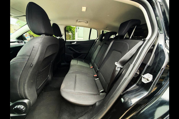 Ford FOCUS Wagon 1.5 EcoBoost Active X Business cam_Carplay_Trekhaak