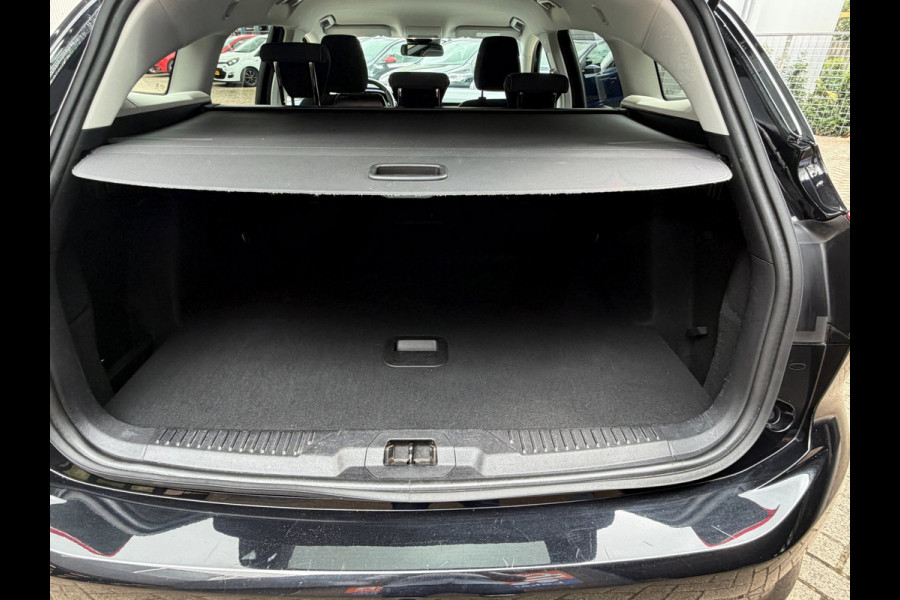 Ford FOCUS Wagon 1.5 EcoBoost Active X Business cam_Carplay_Trekhaak