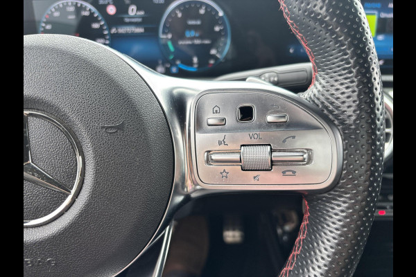 Mercedes-Benz CLA-Klasse 220 4MATIC AMG Premium