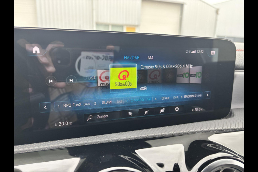 Mercedes-Benz CLA-Klasse 220 4MATIC AMG Premium