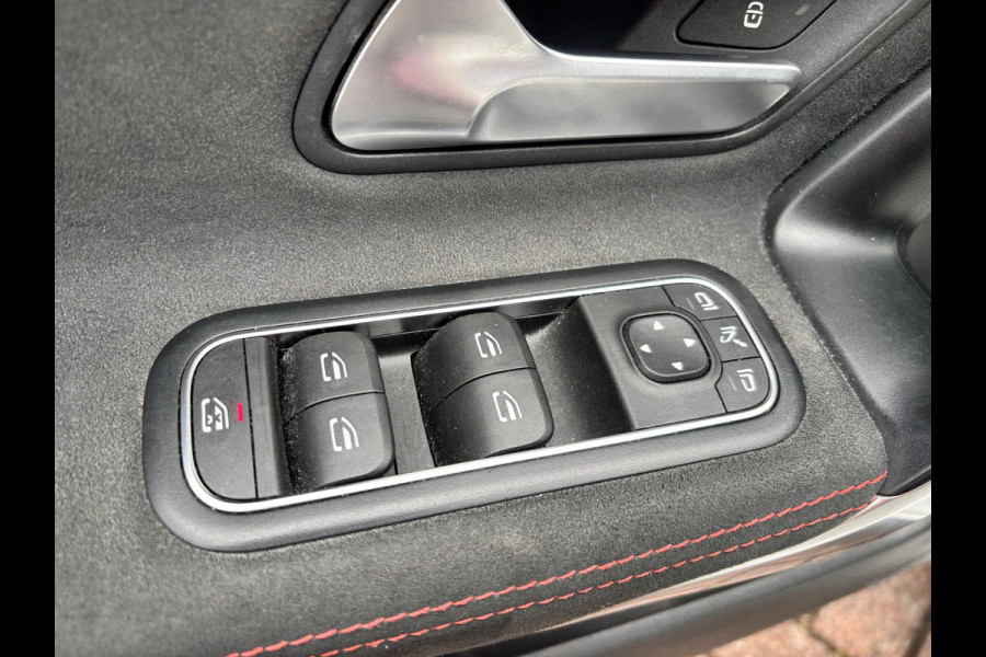 Mercedes-Benz CLA-Klasse 220 4MATIC AMG Premium