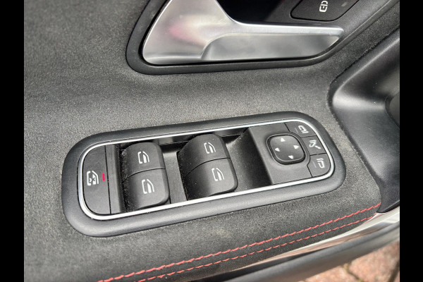 Mercedes-Benz CLA-Klasse 220 4MATIC AMG Premium