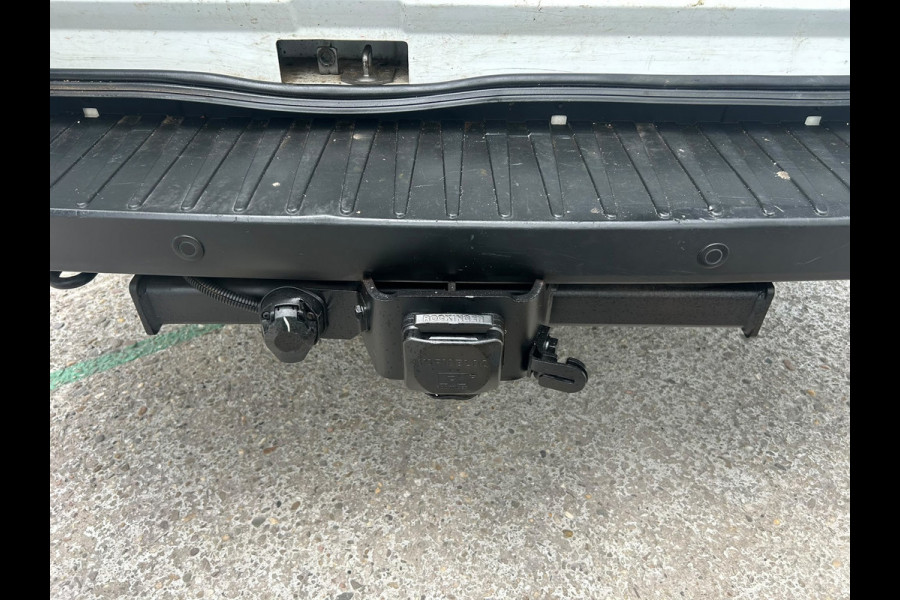 Ford Transit 350 2.0 TDCI L3H2 Trend MHEV RWD 2800 kg trekhaak ( ex overheid )