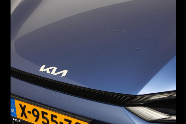 Kia Ev6 Light Edition 58 kWh SOH 99% Navigatie Apple Carplay Android Auto Camera Parkeersensoren achter Cruise Control Climate Control Lichtmetalen Velgen