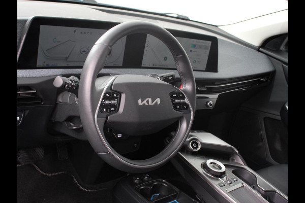 Kia Ev6 Light Edition 58 kWh SOH 99% Navigatie Apple Carplay Android Auto Camera Parkeersensoren achter Cruise Control Climate Control Lichtmetalen Velgen