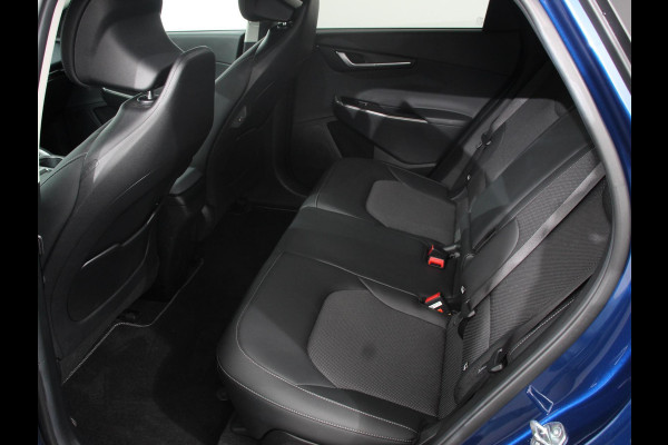 Kia Ev6 Light Edition 58 kWh SOH 99% Navigatie Apple Carplay Android Auto Camera Parkeersensoren achter Cruise Control Climate Control Lichtmetalen Velgen