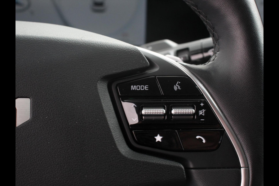 Kia Ev6 Light Edition 58 kWh SOH 99% Navigatie Apple Carplay Android Auto Camera Parkeersensoren achter Cruise Control Climate Control Lichtmetalen Velgen