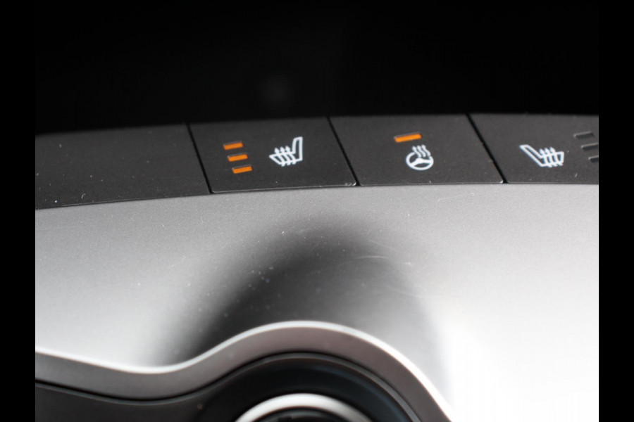 Kia Ev6 Light Edition 58 kWh SOH 99% Navigatie Apple Carplay Android Auto Camera Parkeersensoren achter Cruise Control Climate Control Lichtmetalen Velgen