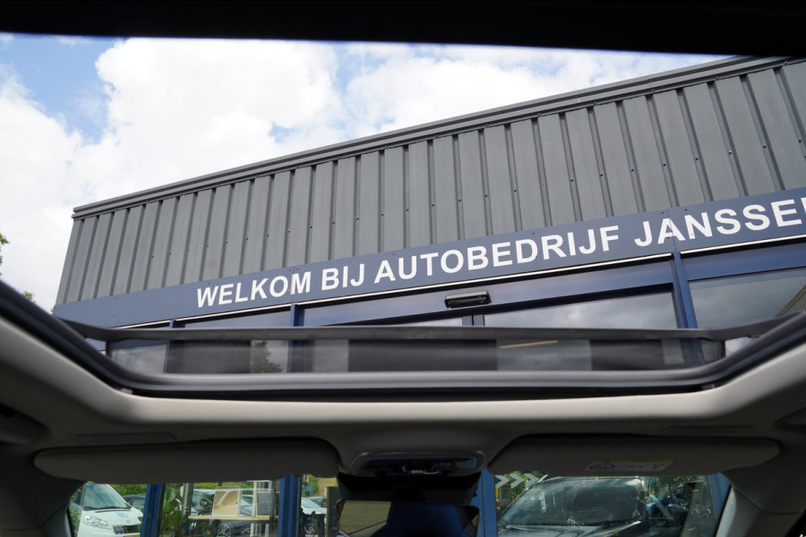 Lynk & Co 01 1.5|Prijs incl. 12 mnd garantie| PDC Panoramadak LMV Navi Apple carplay/Android auto Camera