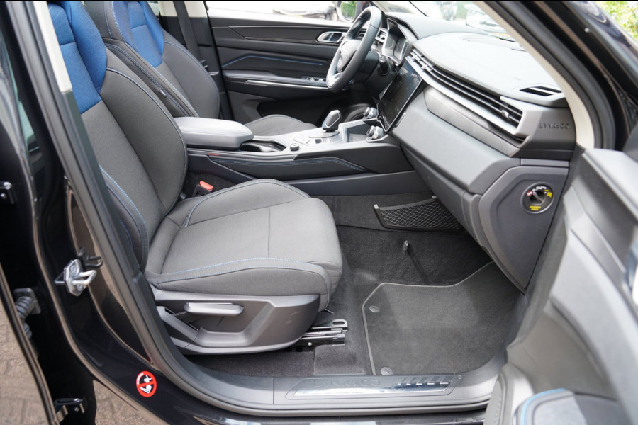 Lynk & Co 01 1.5|Prijs incl. 12 mnd garantie| PDC Panoramadak LMV Navi Apple carplay/Android auto Camera