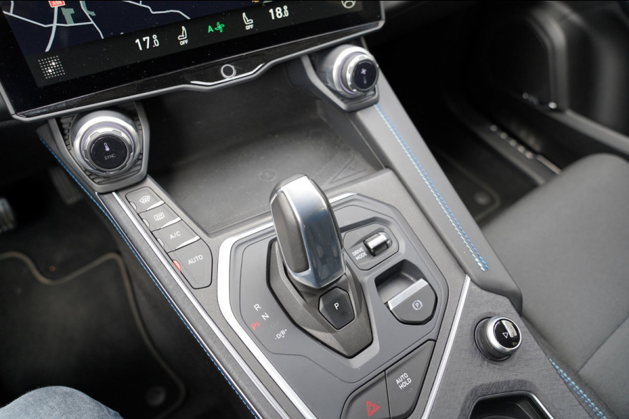 Lynk & Co 01 1.5|Prijs incl. 12 mnd garantie| PDC Panoramadak LMV Navi Apple carplay/Android auto Camera