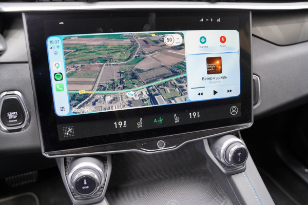 Lynk & Co 01 1.5|Prijs incl. 12 mnd garantie| PDC Panoramadak LMV Navi Apple carplay/Android auto Camera