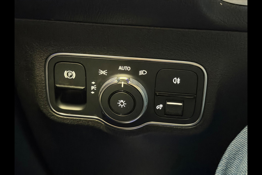 Mercedes-Benz Glb 200 AMG|7 Pers.|Pano|Memory|Sfeer|vol!