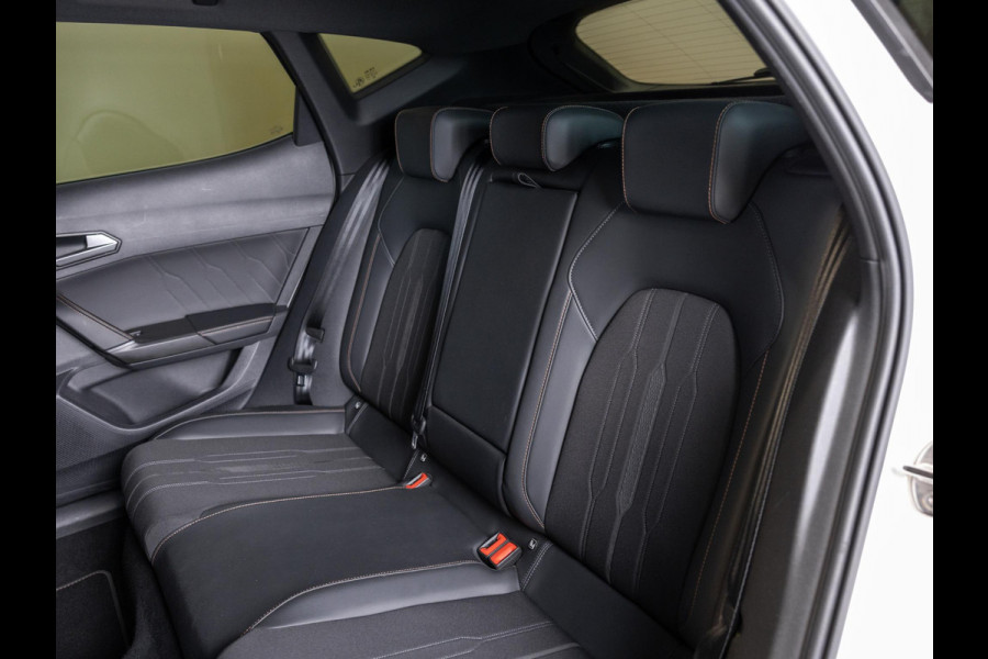 CUPRA Formentor 1.4 e-Hybrid Business SOH 92% / 204pk / Trekhaak / Achteruitrij camera /