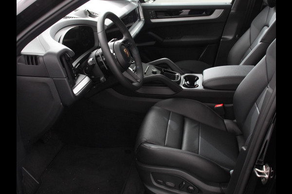 Porsche Cayenne 3.0 E-Hybrid Akrapovic met soundbox Luchtvering Leder Panoramadak Camera Navigatie Elektrische comfortstoelen DAB+ Led Adaptieve cruise control Climate control Lichtmetalen velgen Apple Carplay/ Android Auto