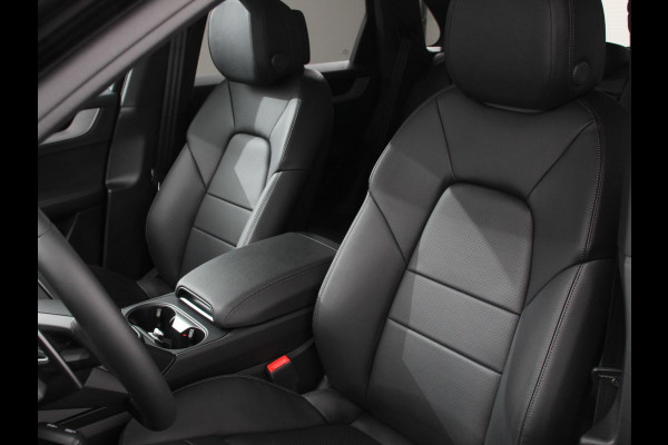 Porsche Cayenne 3.0 E-Hybrid Akrapovic met soundbox Luchtvering Leder Panoramadak Camera Navigatie Elektrische comfortstoelen DAB+ Led Adaptieve cruise control Climate control Lichtmetalen velgen Apple Carplay/ Android Auto