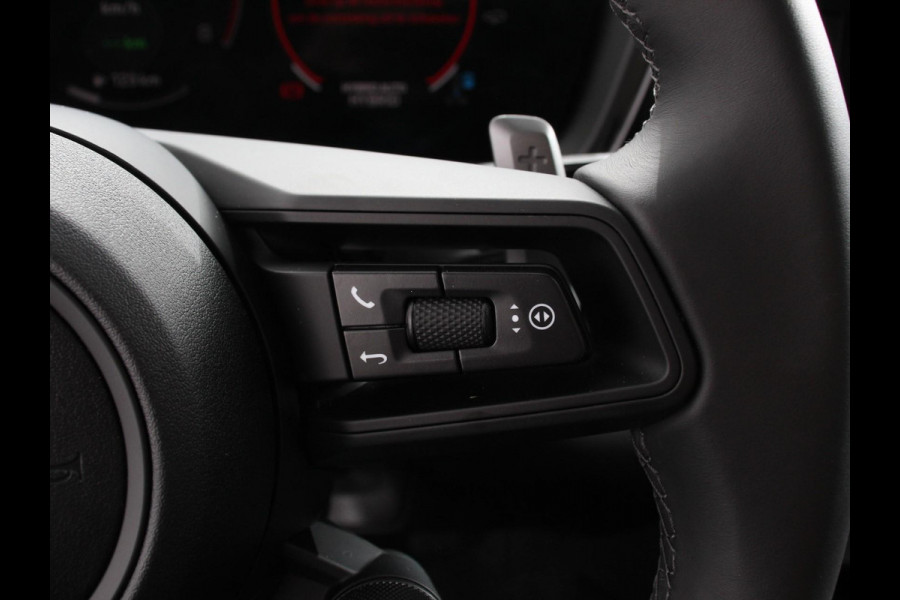 Porsche Cayenne 3.0 E-Hybrid Akrapovic met soundbox Luchtvering Leder Panoramadak Camera Navigatie Elektrische comfortstoelen DAB+ Led Adaptieve cruise control Climate control Lichtmetalen velgen Apple Carplay/ Android Auto