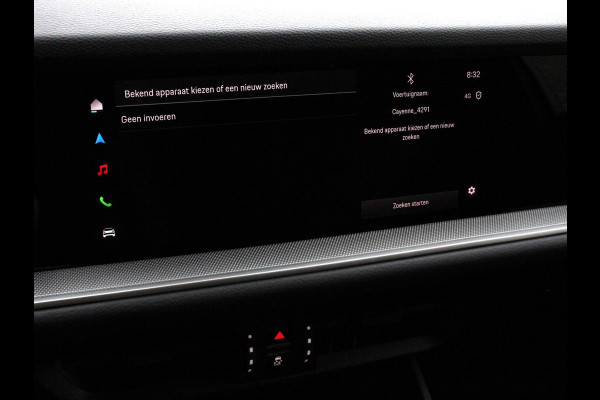 Porsche Cayenne 3.0 E-Hybrid Akrapovic met soundbox Luchtvering Leder Panoramadak Camera Navigatie Elektrische comfortstoelen DAB+ Led Adaptieve cruise control Climate control Lichtmetalen velgen Apple Carplay/ Android Auto