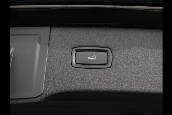 Porsche Cayenne 3.0 E-Hybrid Akrapovic met soundbox Luchtvering Leder Panoramadak Camera Navigatie Elektrische comfortstoelen DAB+ Led Adaptieve cruise control Climate control Lichtmetalen velgen Apple Carplay/ Android Auto