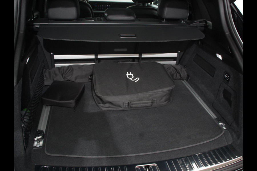 Porsche Cayenne 3.0 E-Hybrid Akrapovic met soundbox Luchtvering Leder Panoramadak Camera Navigatie Elektrische comfortstoelen DAB+ Led Adaptieve cruise control Climate control Lichtmetalen velgen Apple Carplay/ Android Auto