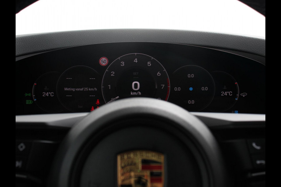 Porsche Cayenne 3.0 E-Hybrid Akrapovic met soundbox Luchtvering Leder Panoramadak Camera Navigatie Elektrische comfortstoelen DAB+ Led Adaptieve cruise control Climate control Lichtmetalen velgen Apple Carplay/ Android Auto