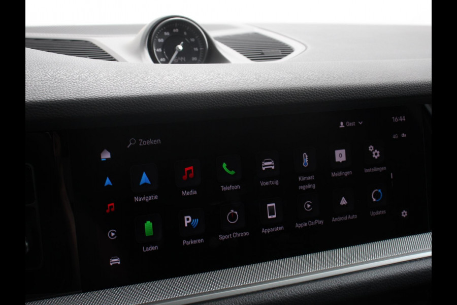 Porsche Cayenne 3.0 E-Hybrid Akrapovic met soundbox Luchtvering Leder Panoramadak Camera Navigatie Elektrische comfortstoelen DAB+ Led Adaptieve cruise control Climate control Lichtmetalen velgen Apple Carplay/ Android Auto