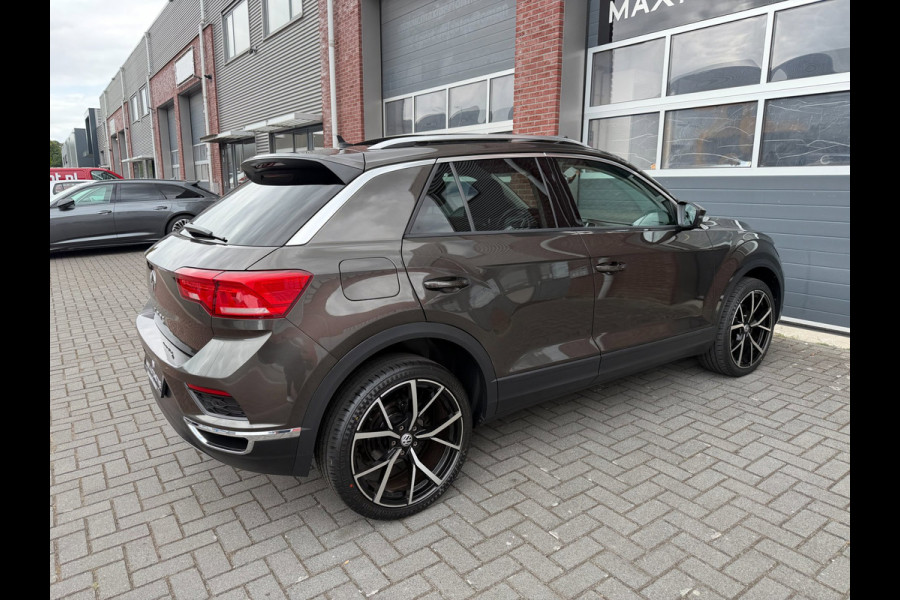 Volkswagen T-Roc 1.5 TSI DSG ACC Pano Carplay Navi PDC Lane
