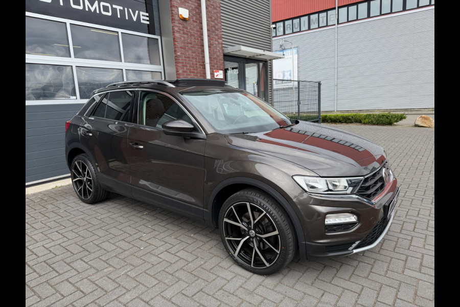 Volkswagen T-Roc 1.5 TSI DSG ACC Pano Carplay Navi PDC Lane