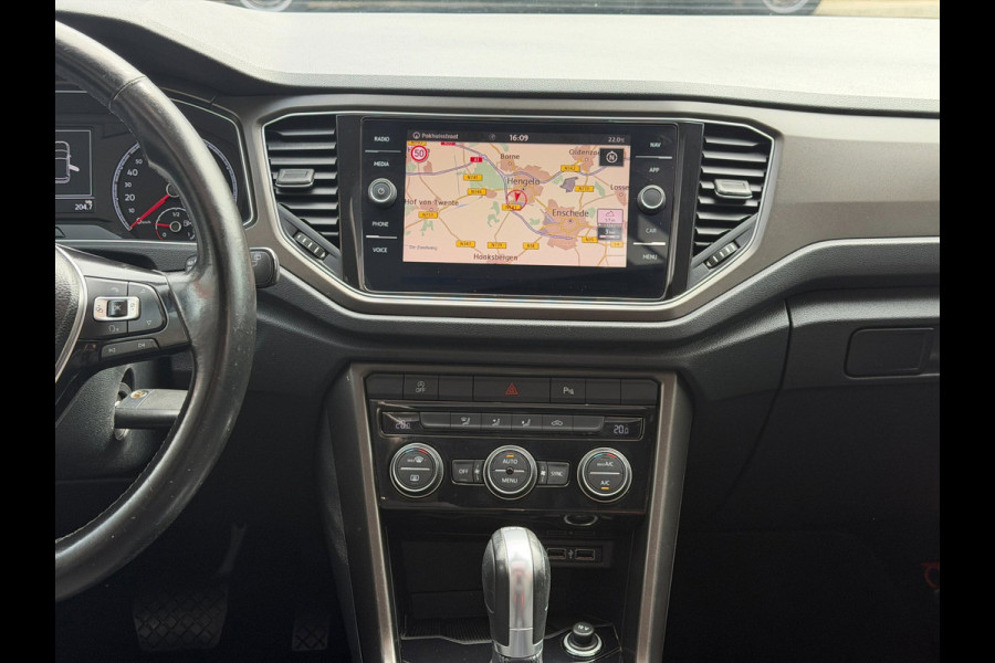 Volkswagen T-Roc 1.5 TSI DSG ACC Pano Carplay Navi PDC Lane