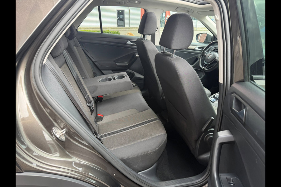 Volkswagen T-Roc 1.5 TSI DSG ACC Pano Carplay Navi PDC Lane