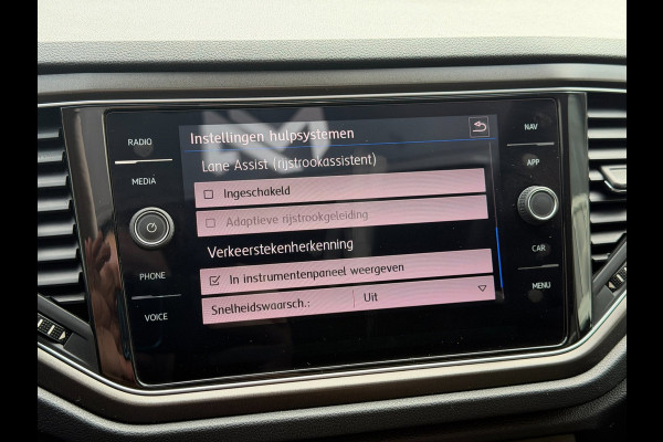 Volkswagen T-Roc 1.5 TSI DSG ACC Pano Carplay Navi PDC Lane