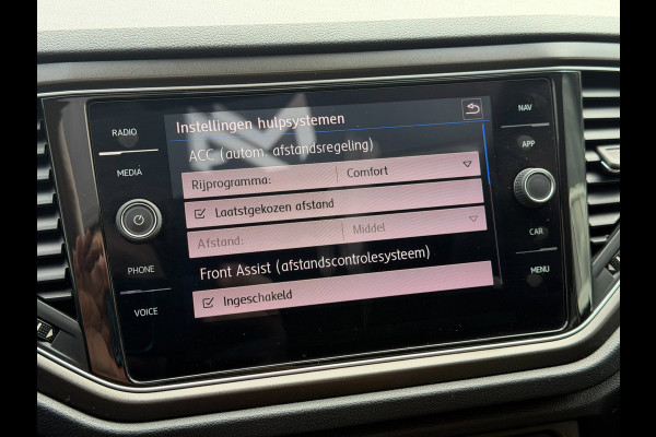 Volkswagen T-Roc 1.5 TSI DSG ACC Pano Carplay Navi PDC Lane