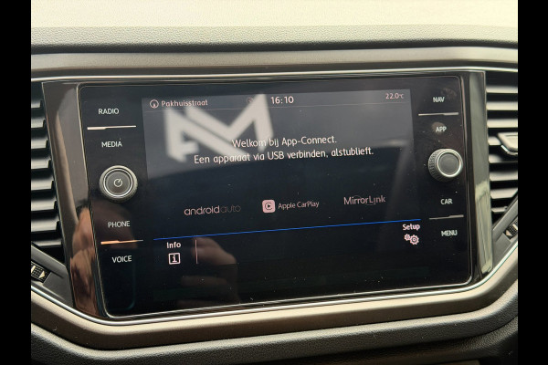 Volkswagen T-Roc 1.5 TSI DSG ACC Pano Carplay Navi PDC Lane