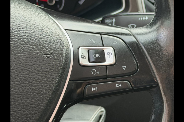 Volkswagen T-Roc 1.5 TSI DSG ACC Pano Carplay Navi PDC Lane