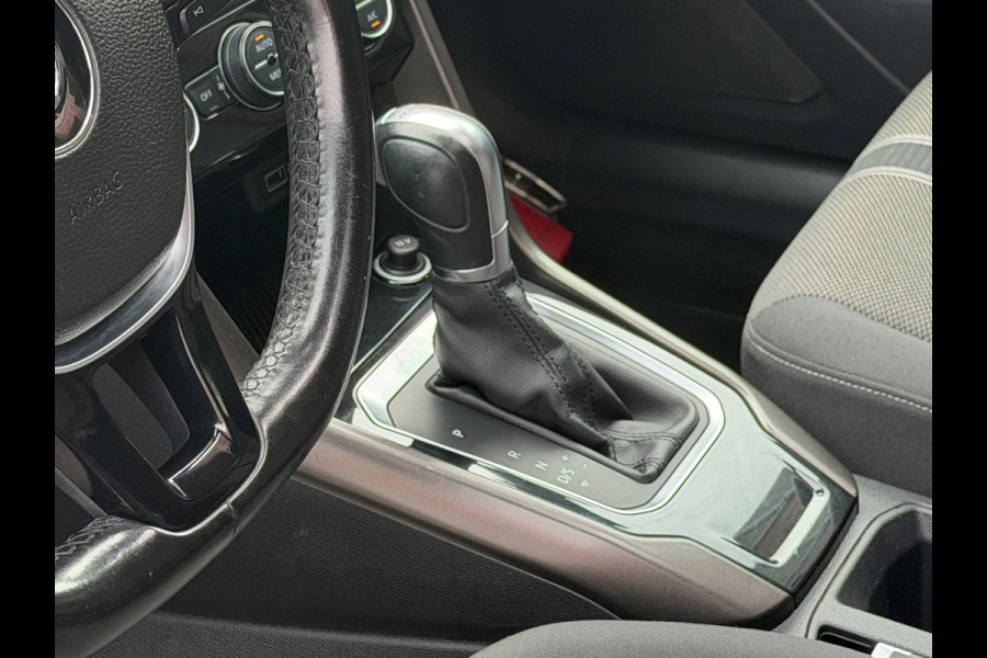 Volkswagen T-Roc 1.5 TSI DSG ACC Pano Carplay Navi PDC Lane