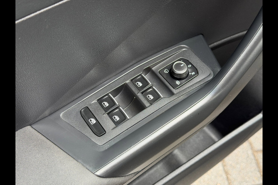 Volkswagen T-Roc 1.5 TSI DSG ACC Pano Carplay Navi PDC Lane
