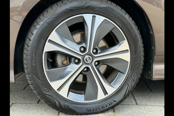 Nissan Leaf Tekna 40 kWh - Automaat I Navigatie I Camera 360 I PDC I LED I Leer I Sport velgen I Dealer onderhouden