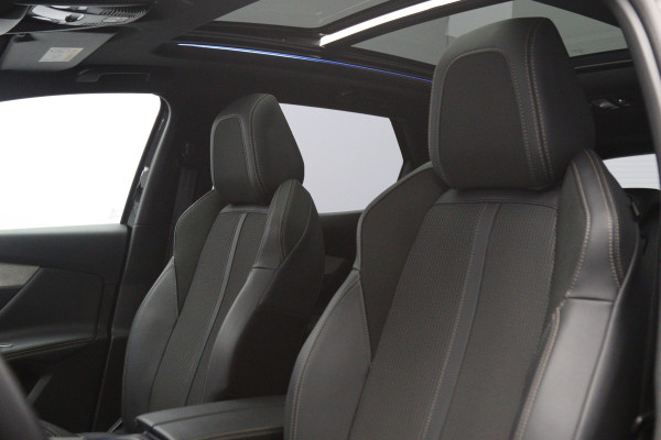 Peugeot 3008 1.2 PureTech 130 PK GT, Panoramadak, Trekhaak, Adap. Cruise Control, Carplay, Camera