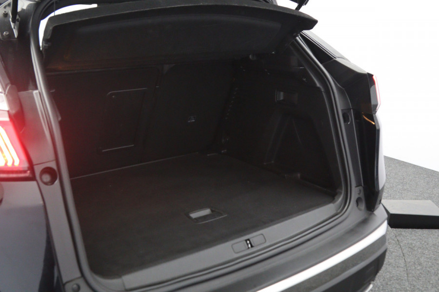 Peugeot 3008 1.2 PureTech 130 PK GT, Panoramadak, Trekhaak, Adap. Cruise Control, Carplay, Camera