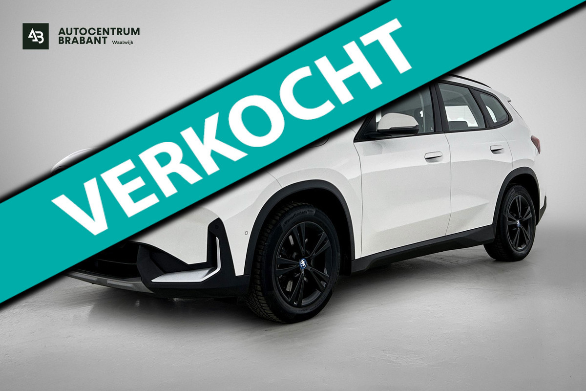 BMW iX1 XDrive30 Launch Edition 67 kWh. SoH 97% (NL-auto, 1e Eig, Dealer OnderH, Navi, Leder, Climate Con, Etc)