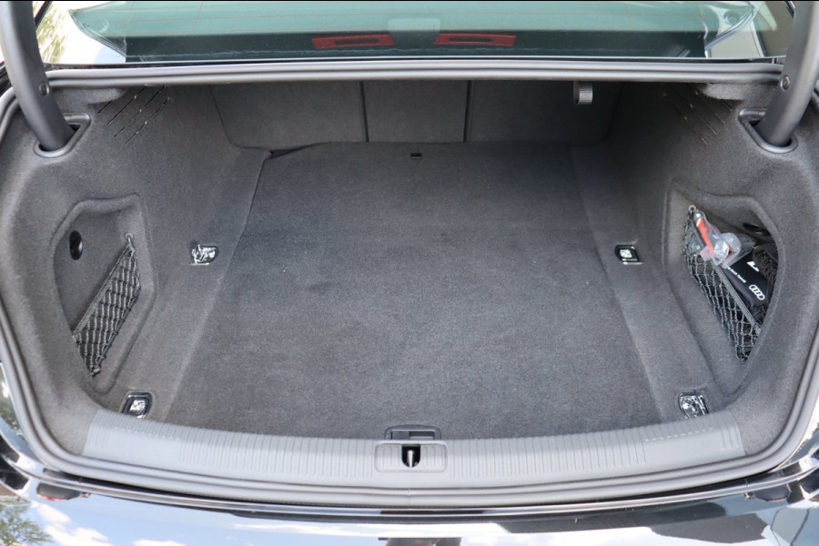 Audi A4 Limousine 35 TFSI Advanced Edition org.NL