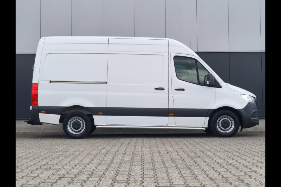Mercedes-Benz Sprinter 316 RWD AUTOMAAT 3500KG TREKHAAK L2H2 AIRCO CRUISE