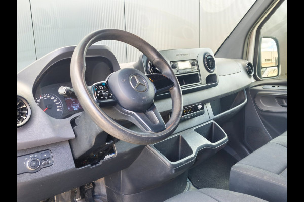 Mercedes-Benz Sprinter 316 RWD AUTOMAAT 3500KG TREKHAAK L2H2 AIRCO CRUISE