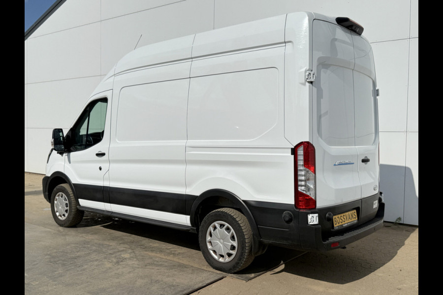 Ford E-Transit 68kWh 184PK L2H3 317km WLTP 97.3% (SOH) BEV Snelladen 360° Camera Climate Control Cruise Control Navigatie Carplay Parkeersensoren v+a