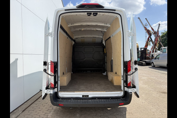 Ford E-Transit 68kWh 184PK L2H3 317km WLTP 97.3% (SOH) BEV Snelladen 360° Camera Climate Control Cruise Control Navigatie Carplay Parkeersensoren v+a