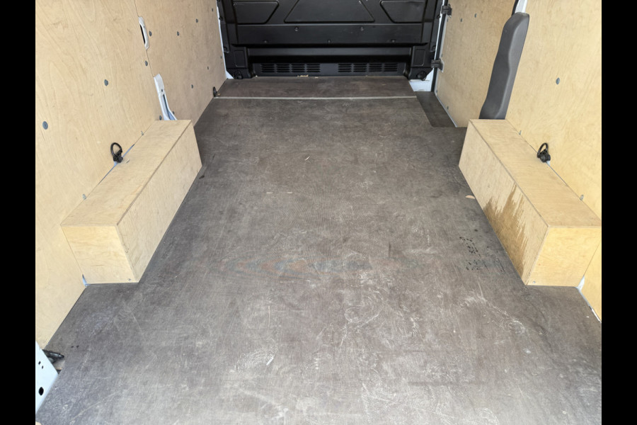 Ford E-Transit 68kWh 184PK L2H3 317km WLTP 97.3% (SOH) BEV Snelladen 360° Camera Climate Control Cruise Control Navigatie Carplay Parkeersensoren v+a