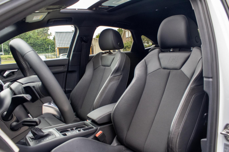 Audi Q3 Sportback 35 TFSI S line PANO CAMERA DODEHOEK CARPLAY