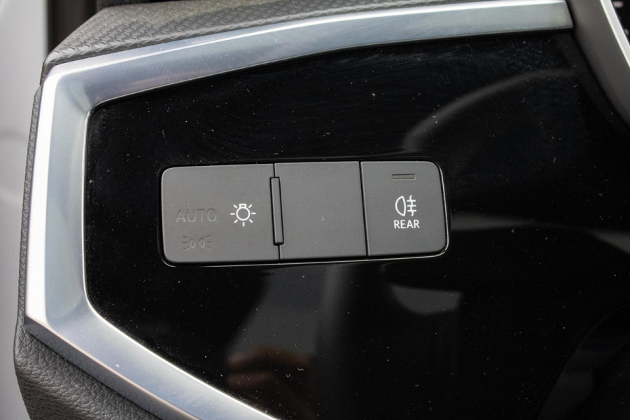 Audi Q3 Sportback 35 TFSI S line PANO CAMERA DODEHOEK CARPLAY