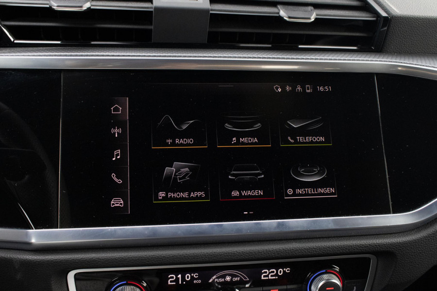 Audi Q3 Sportback 35 TFSI S line PANO CAMERA DODEHOEK CARPLAY