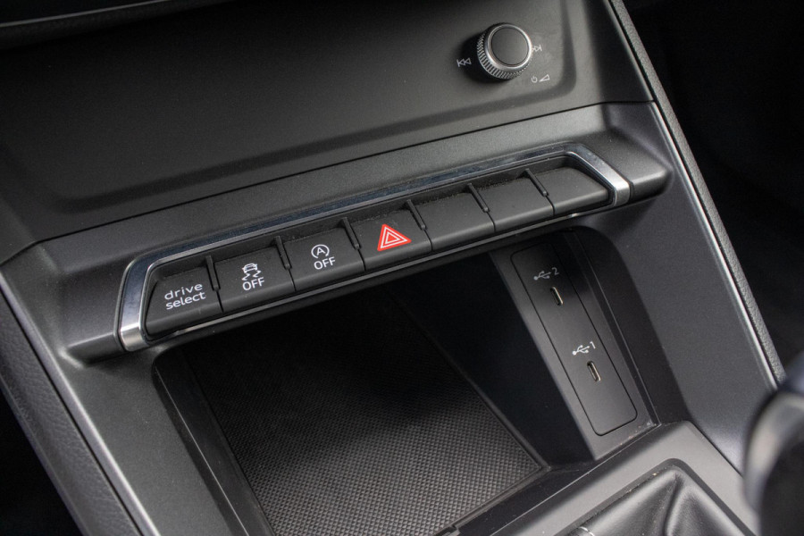 Audi Q3 Sportback 35 TFSI S line PANO CAMERA DODEHOEK CARPLAY